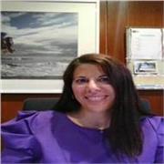 Psicóloga da clases de coaching, psicología, orientación